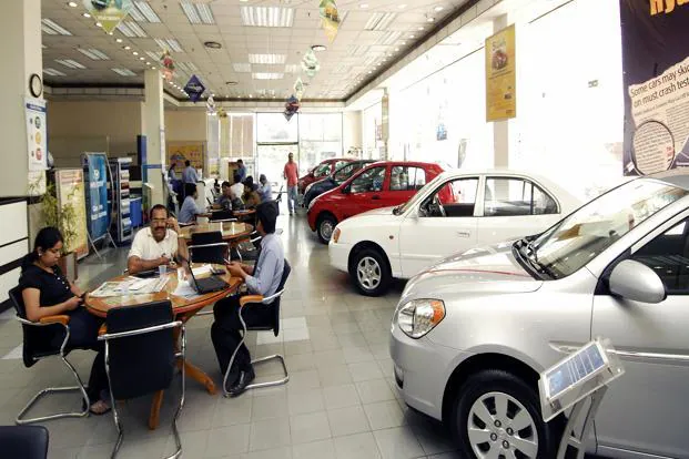 car_showroom--621x414