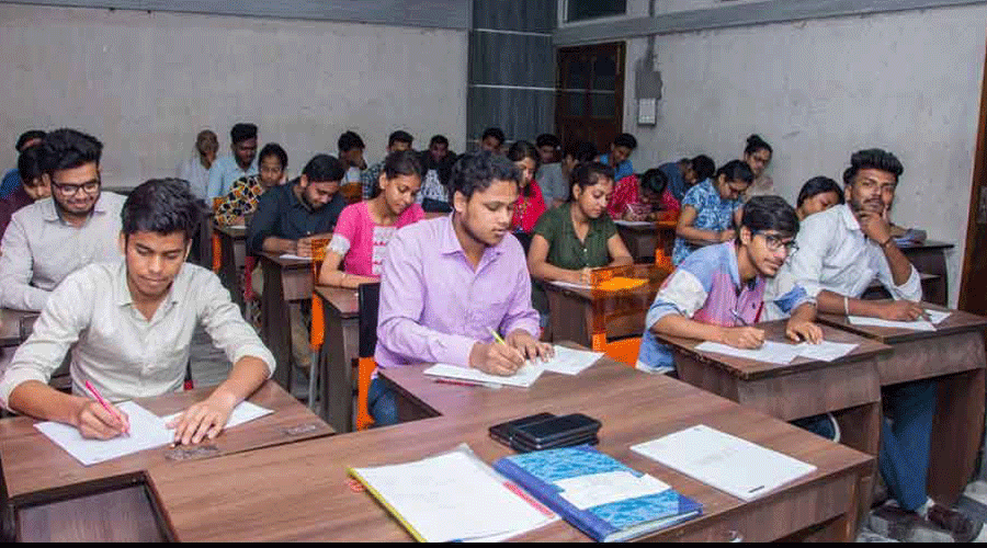 1663972179_1661809927_1647930558_exam