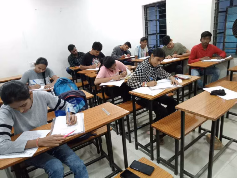 intrepid-tuition-classes-bhandara-tutorials-x897fm0jly