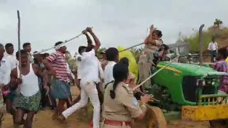 hq26gnro_telangana-forest-officer-attacked-ndtv_625x300_30_June_19